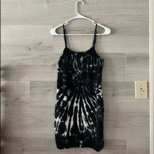 Slim fit tie-dye dress
